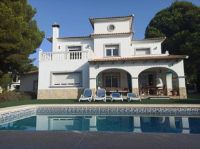 VILLA TRES PINOS